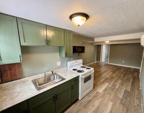 412 S. 10th St. #2, Manhattan, KS 66502