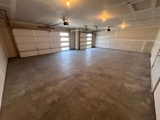 Listing photo thumbnail