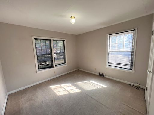 Listing photo thumbnail