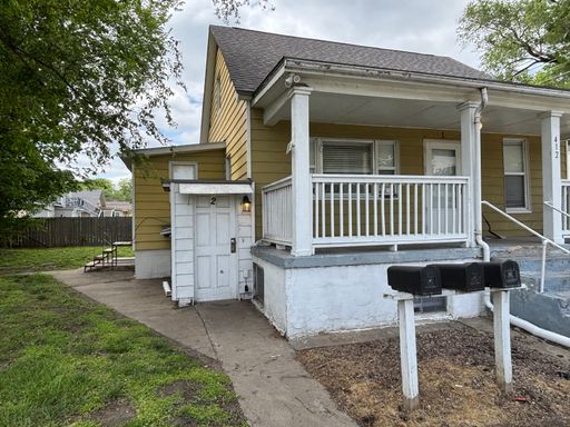 Listing photo thumbnail