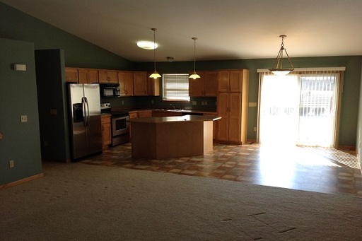 Listing photo thumbnail