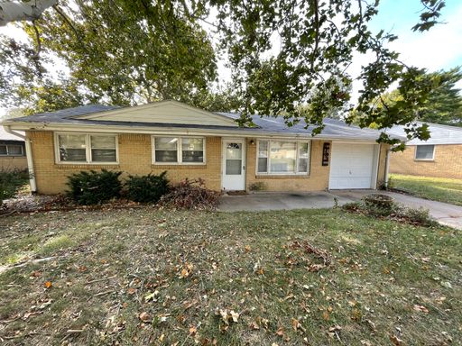 1733 Winne Drive, Manhattan, KS 66502