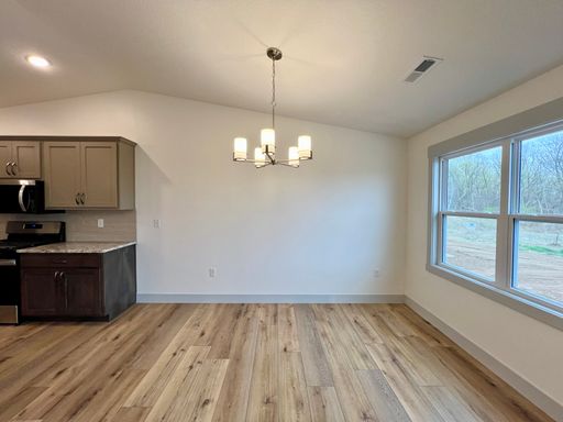 Listing photo thumbnail