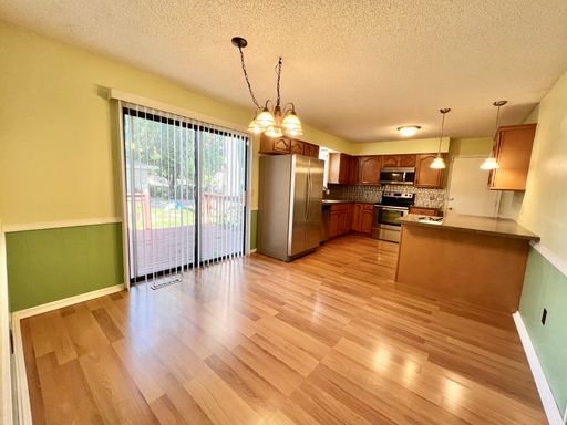 Listing photo thumbnail