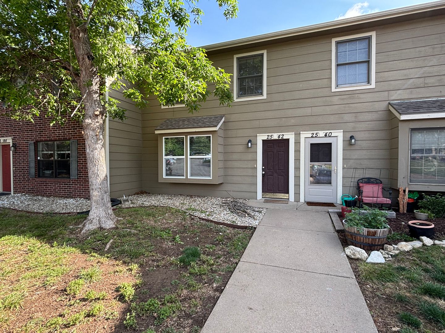 Manhattan House: 2542 Candlecrest Circle