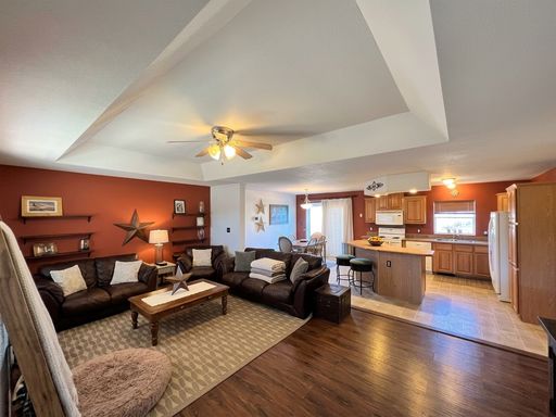 Listing photo thumbnail