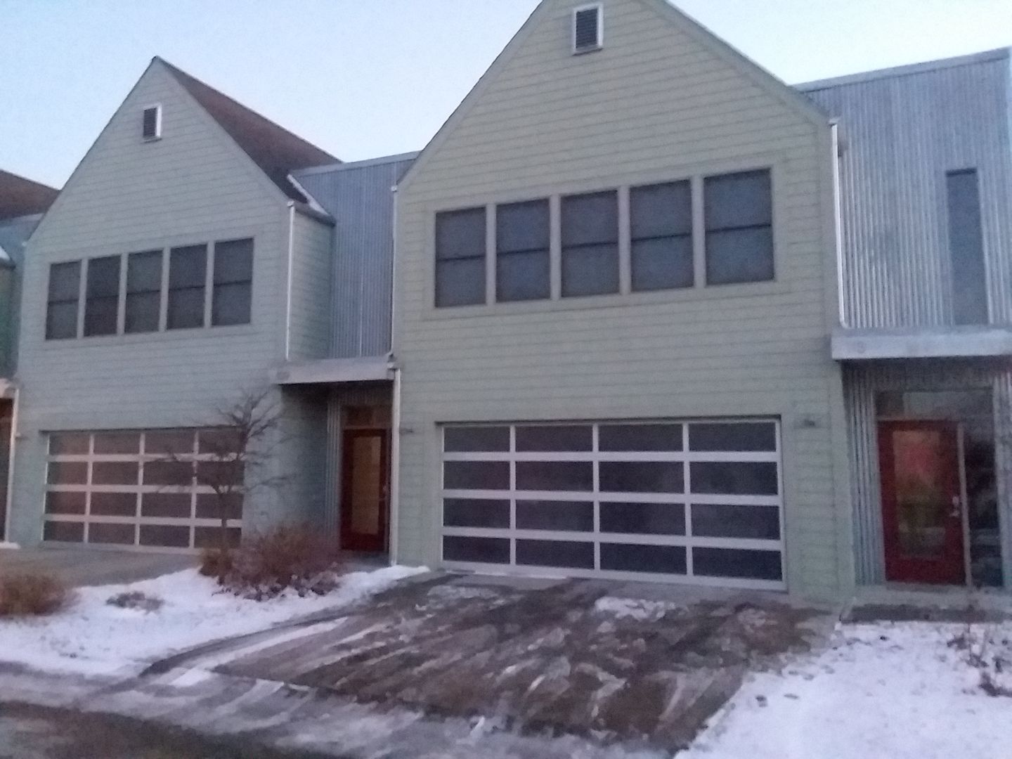 Manhattan Townhome: 225 Silo Place