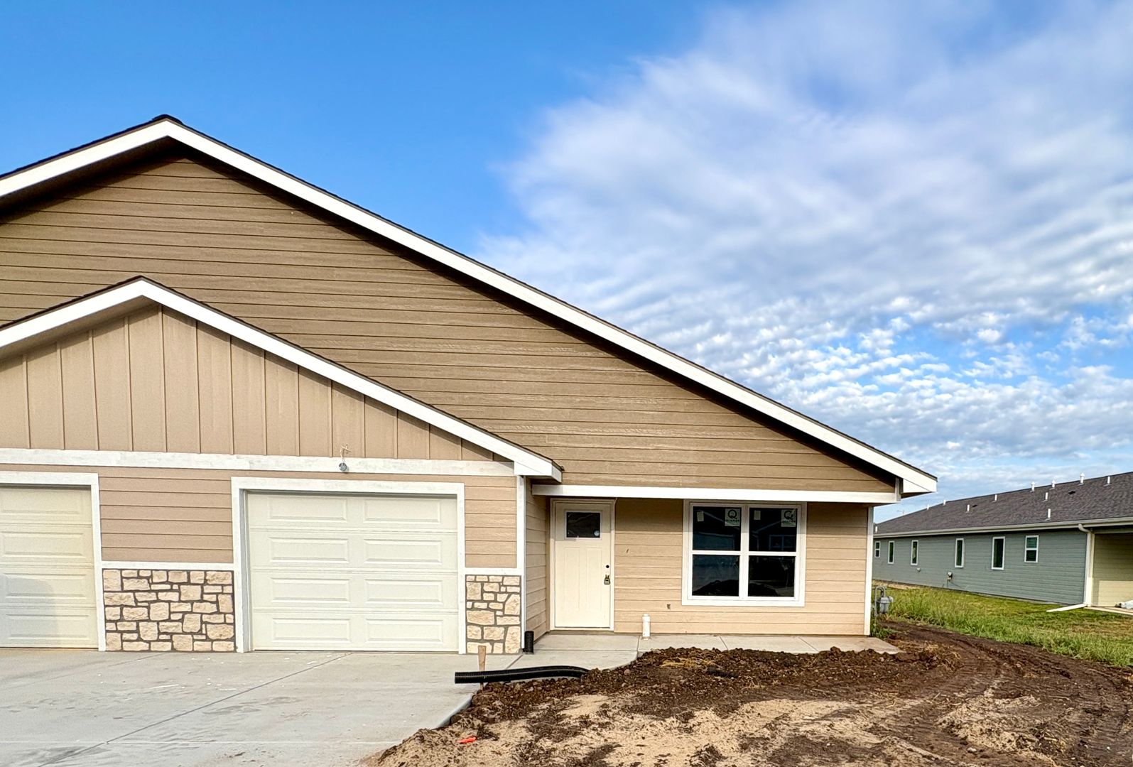 Manhattan House: 4654 Pierce Dr.