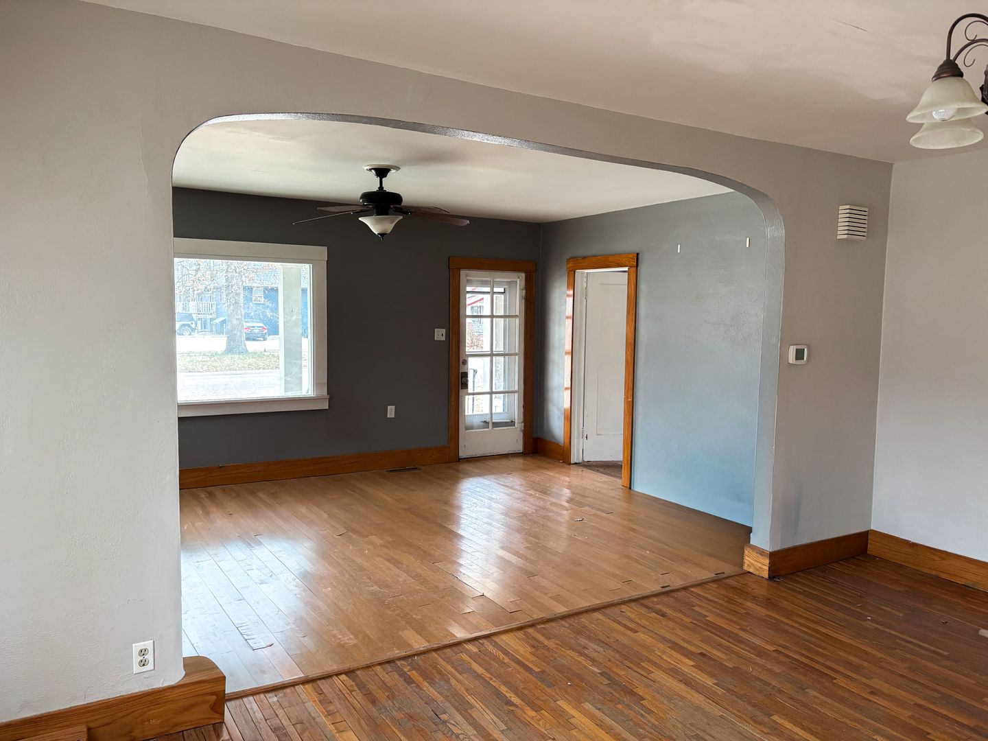 Manhattan House: 621 North Juliette Avenue