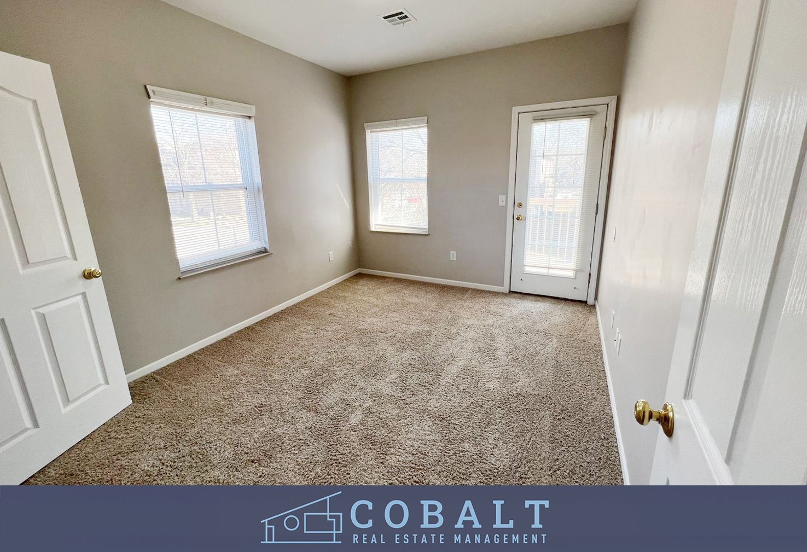 Manhattan House: 1126 Bertrand Street, #13