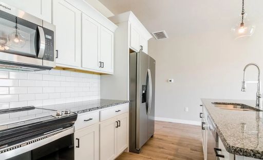 Listing photo thumbnail