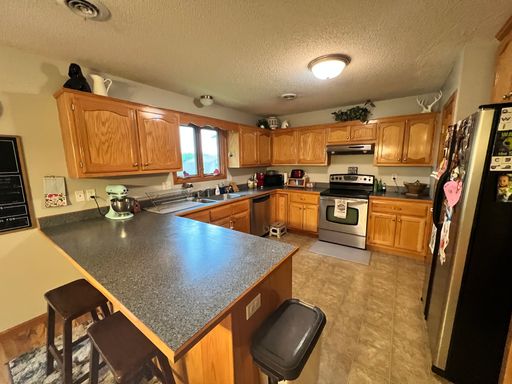 Listing photo thumbnail