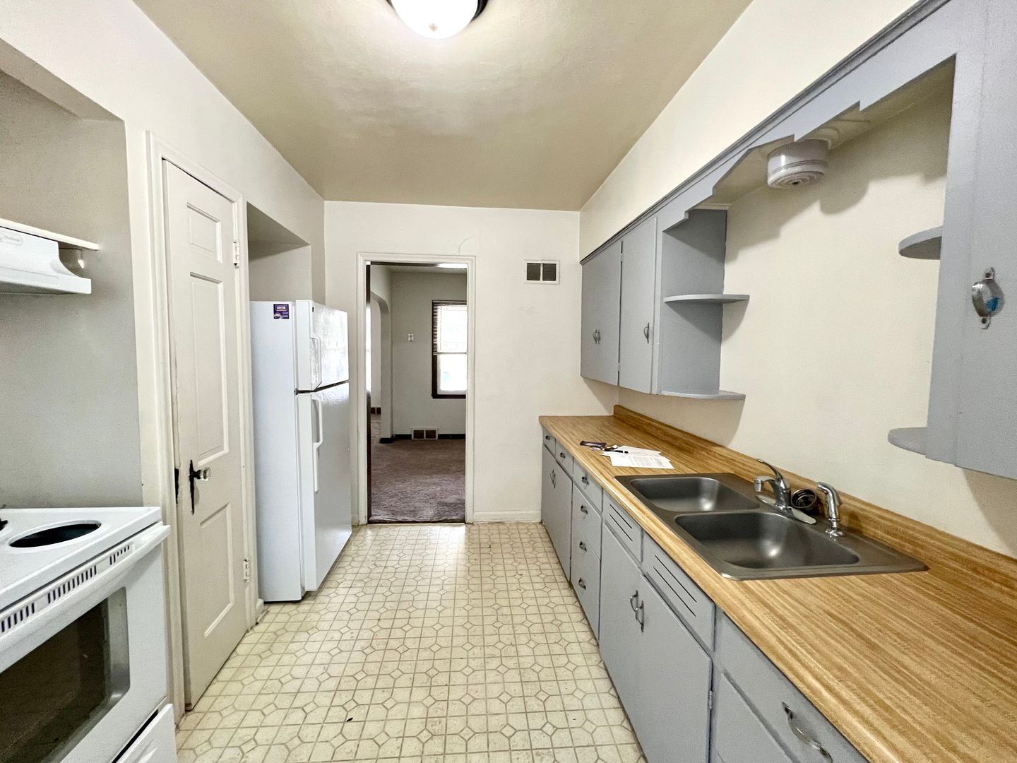 Manhattan House: 1107 Claflin Main