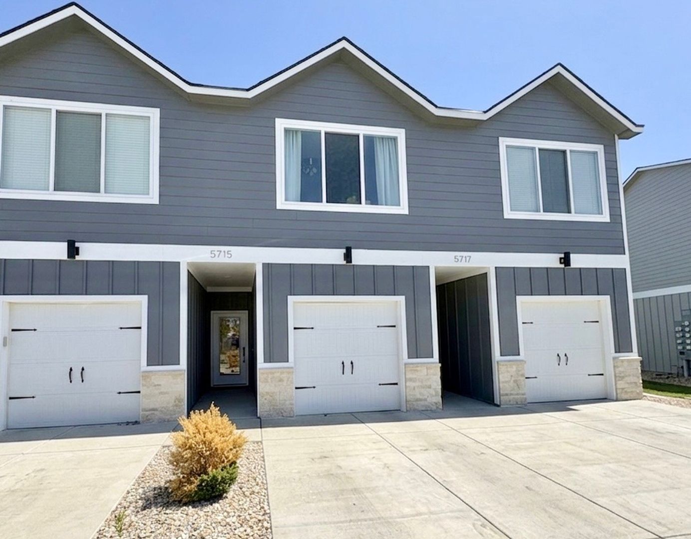 Manhattan House: 5715 Goheen Dr.