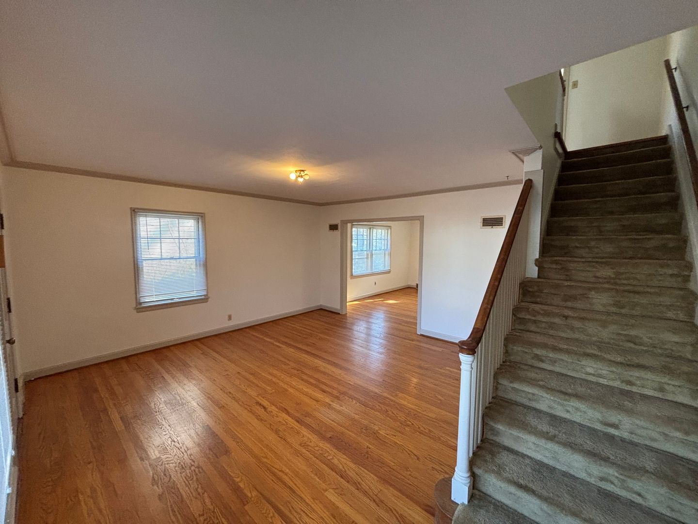 Manhattan House: 1821 Fairchild Ave.