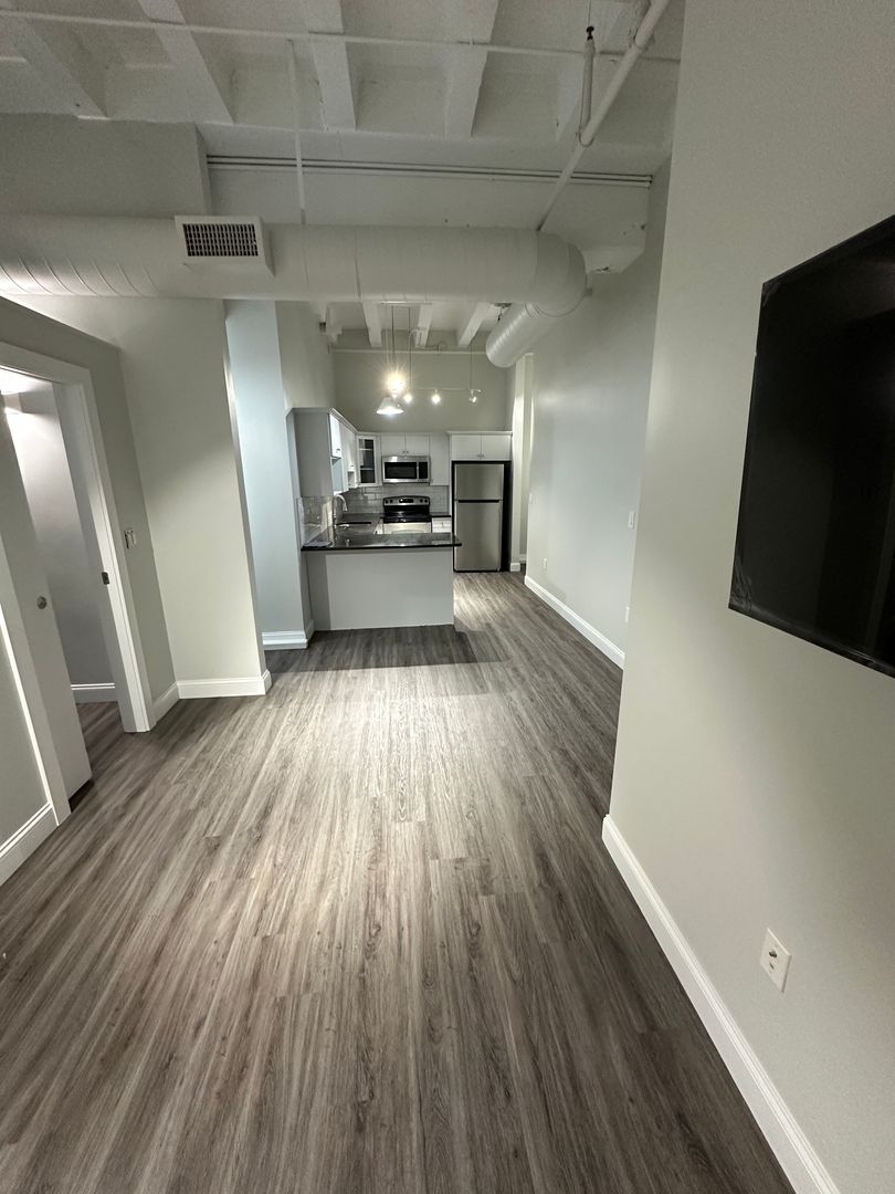 Lynn Apartment: 24 Mount Vernon Street