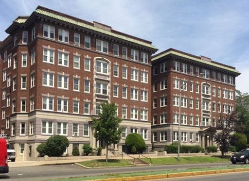 109 Broad – photo 1