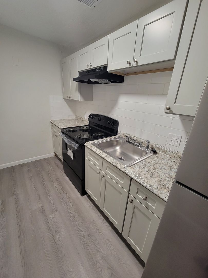 Mattapan Apartment: 80 Hiawatha Road