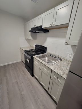 Bright and spacious 1 bedroom