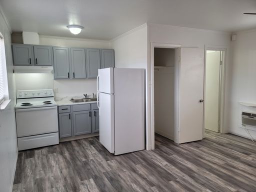 Coming Soon - Receive One Month Free ($875) your third month of lease. – photo 1