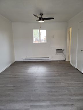 Coming Soon - Receive One Month Free ($875) on your third month of lease. – photo 1