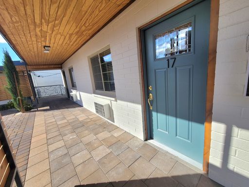 Modern Downtown Living at 2019 Fremont Apartments – photo 1