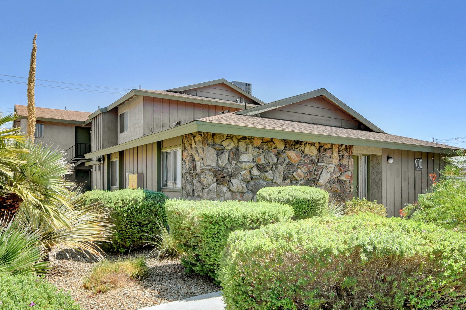 Las Vegas Apartment: 900/904 N Jones Blvd