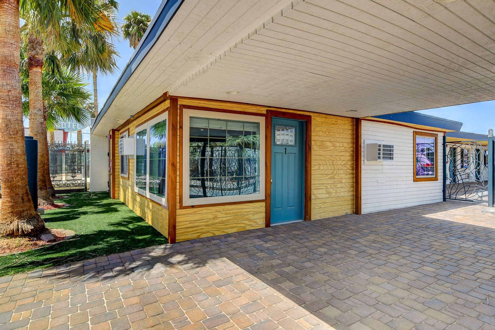 Las Vegas Apartment: 2019 Fremont Street