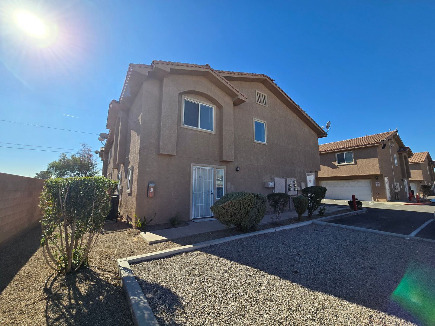 Henderson Apartment: 460 Hunter Dr