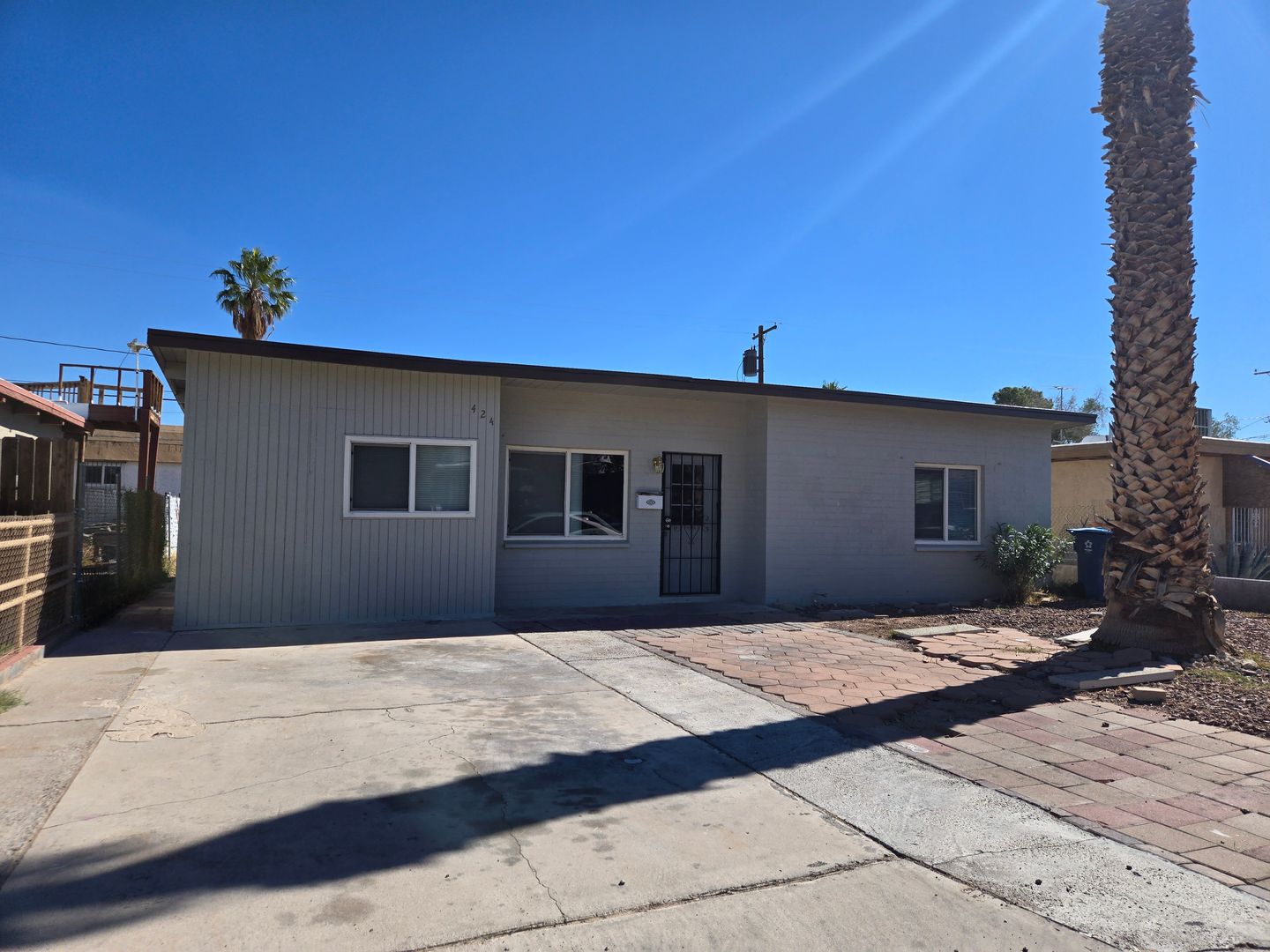 Las Vegas House: 424 N. Minnesota St.