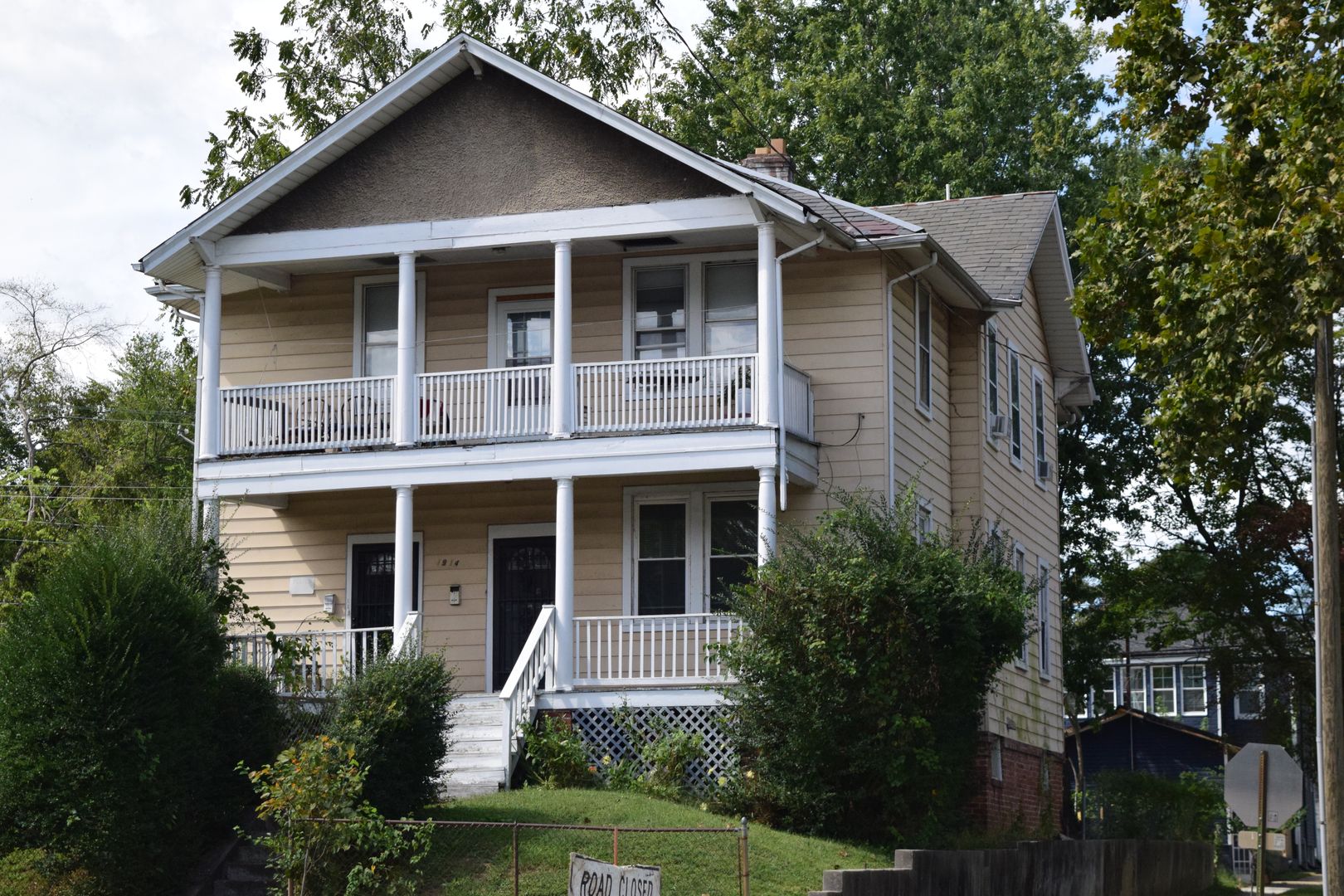 Richmond Apartment: 1914 4th Ave