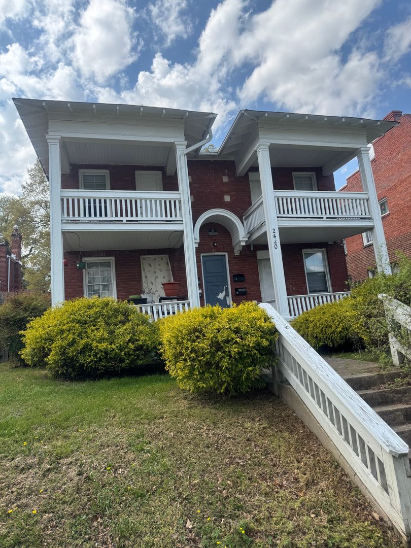 Richmond Apartment: 2420 Barton Ave