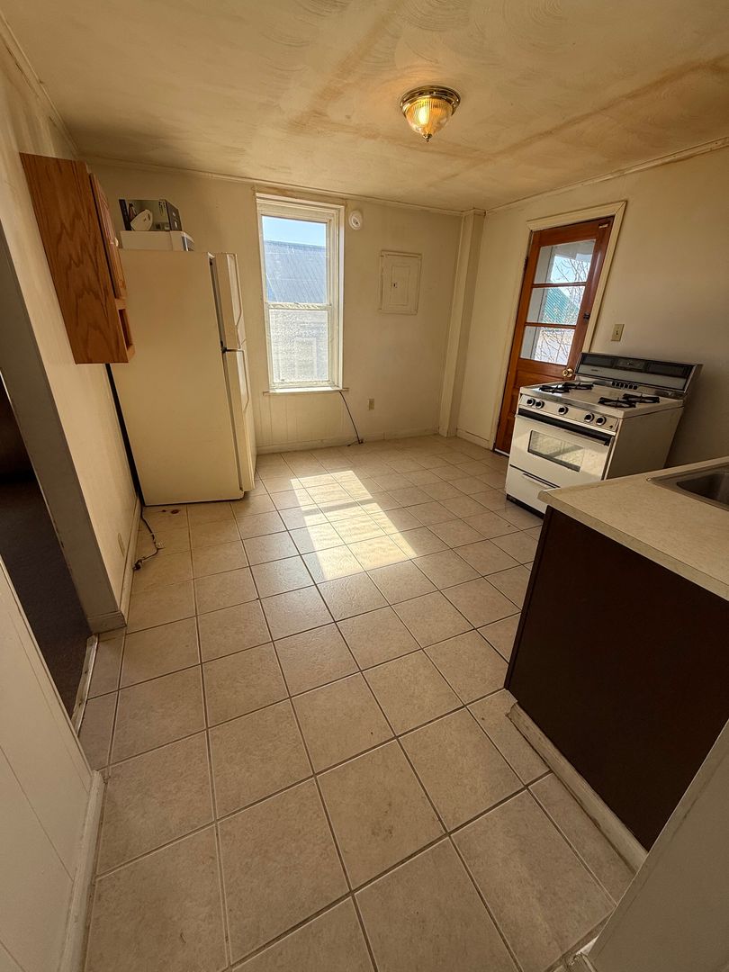 Altoona Apartment: 1224 2nd Avenue