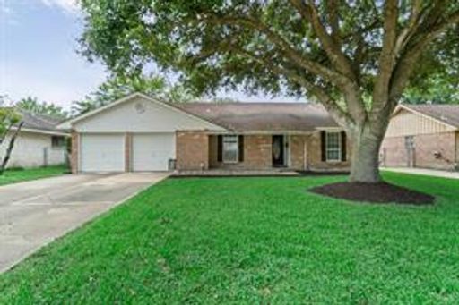 3 Bedroom Rental – 2909 Livingston Drive, Pearland, TX 77584