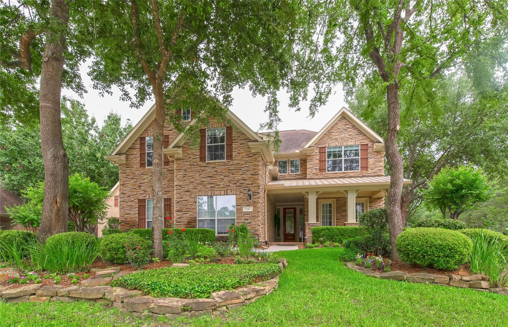 Spring House: 15 Pawprint Pl