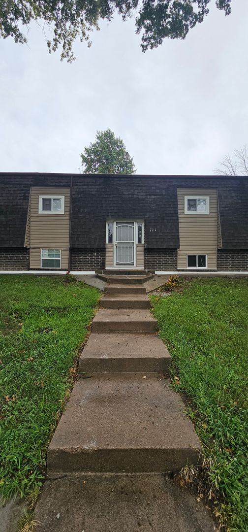 Kansas City Apartment: 711 N 70th St A