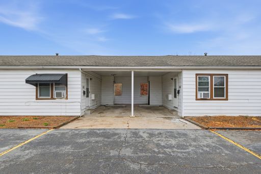 2 Bed 1 Bath Rental at 1015 N Scott Avenue #105, building 5 Back, Belton, MO – photo 1