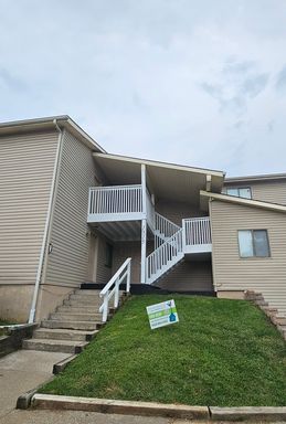 WOW! So much living space; convenient Olathe location! – photo 1