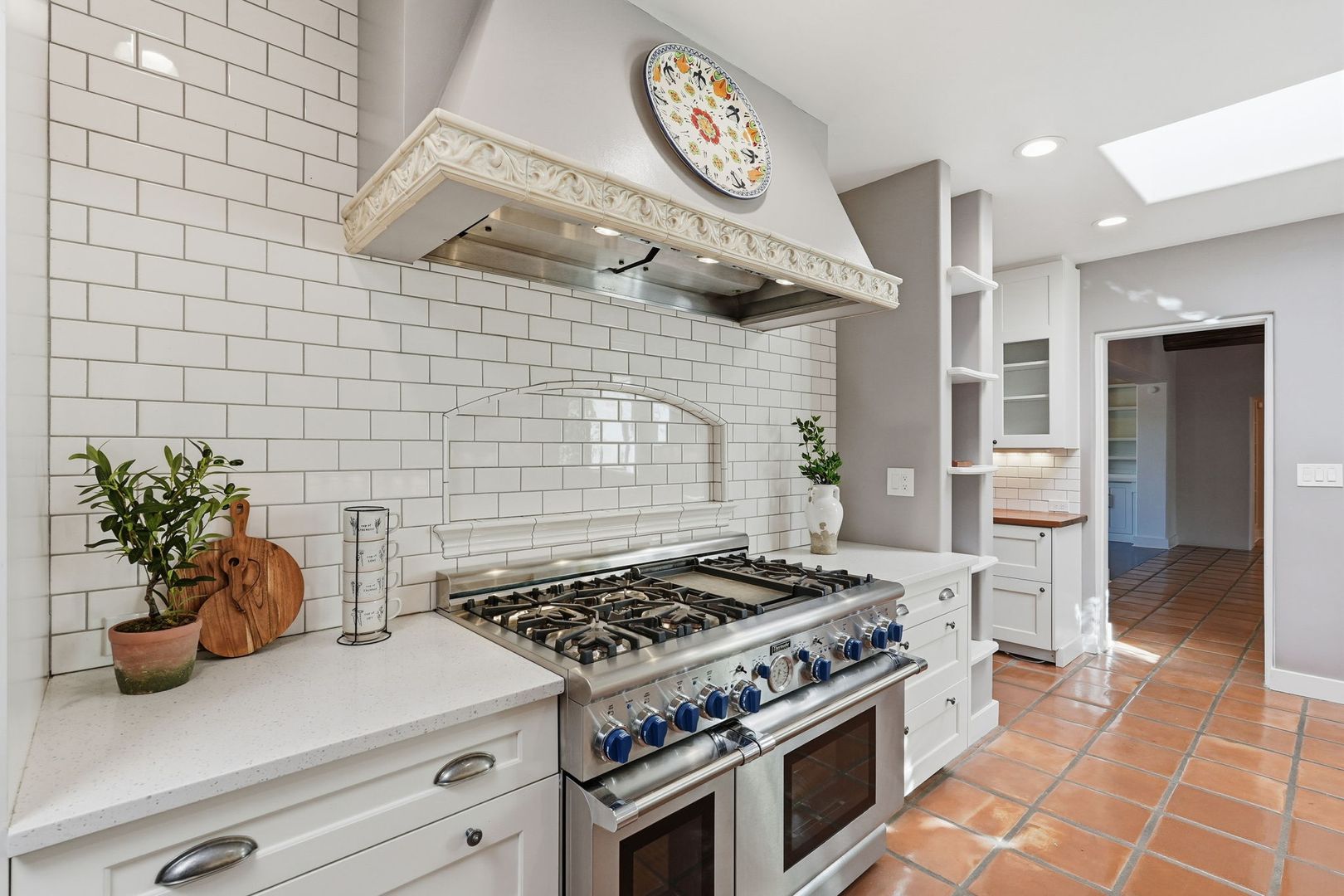 Tucson House: 1916 E Elm St