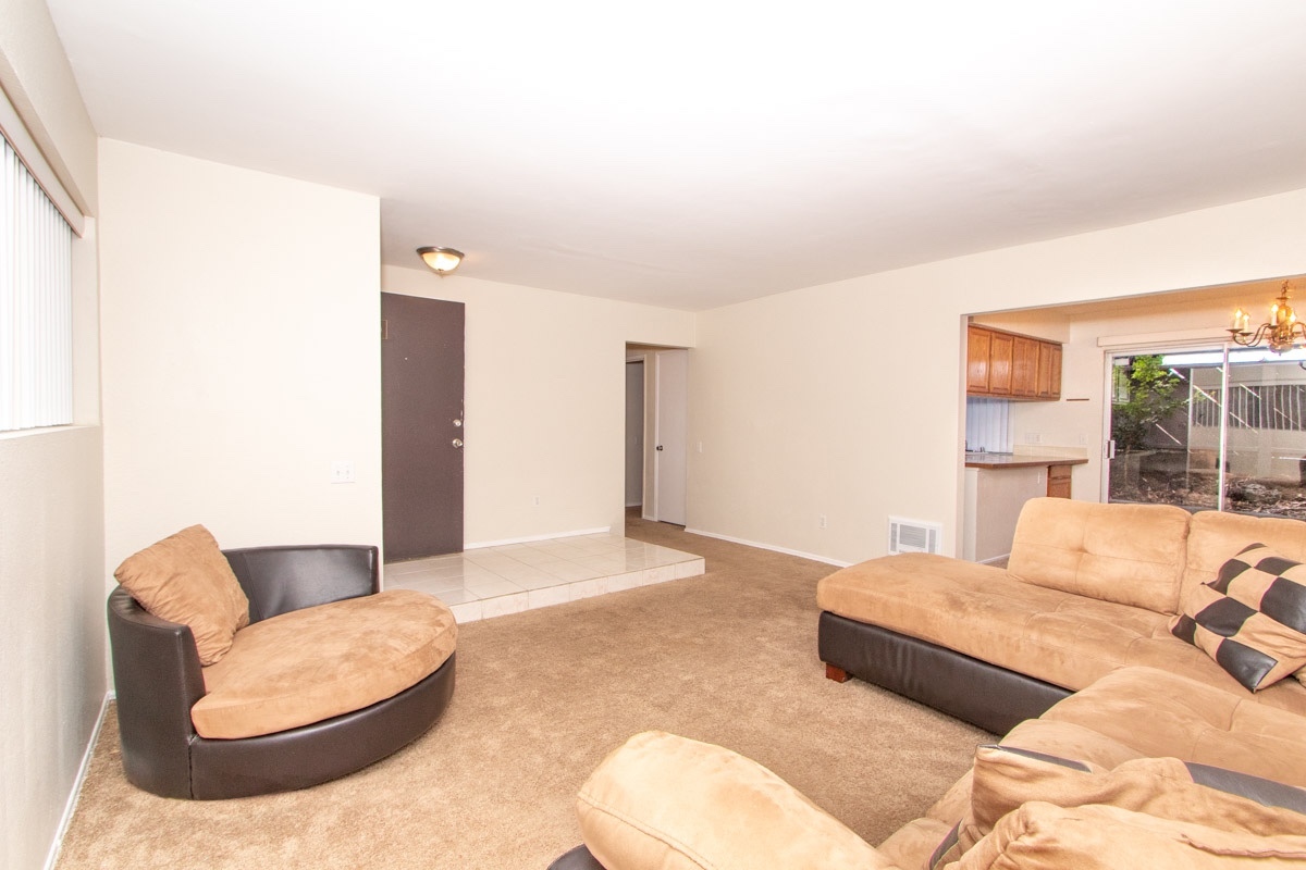 San Diego Condo: 7930 Mission Center Ct