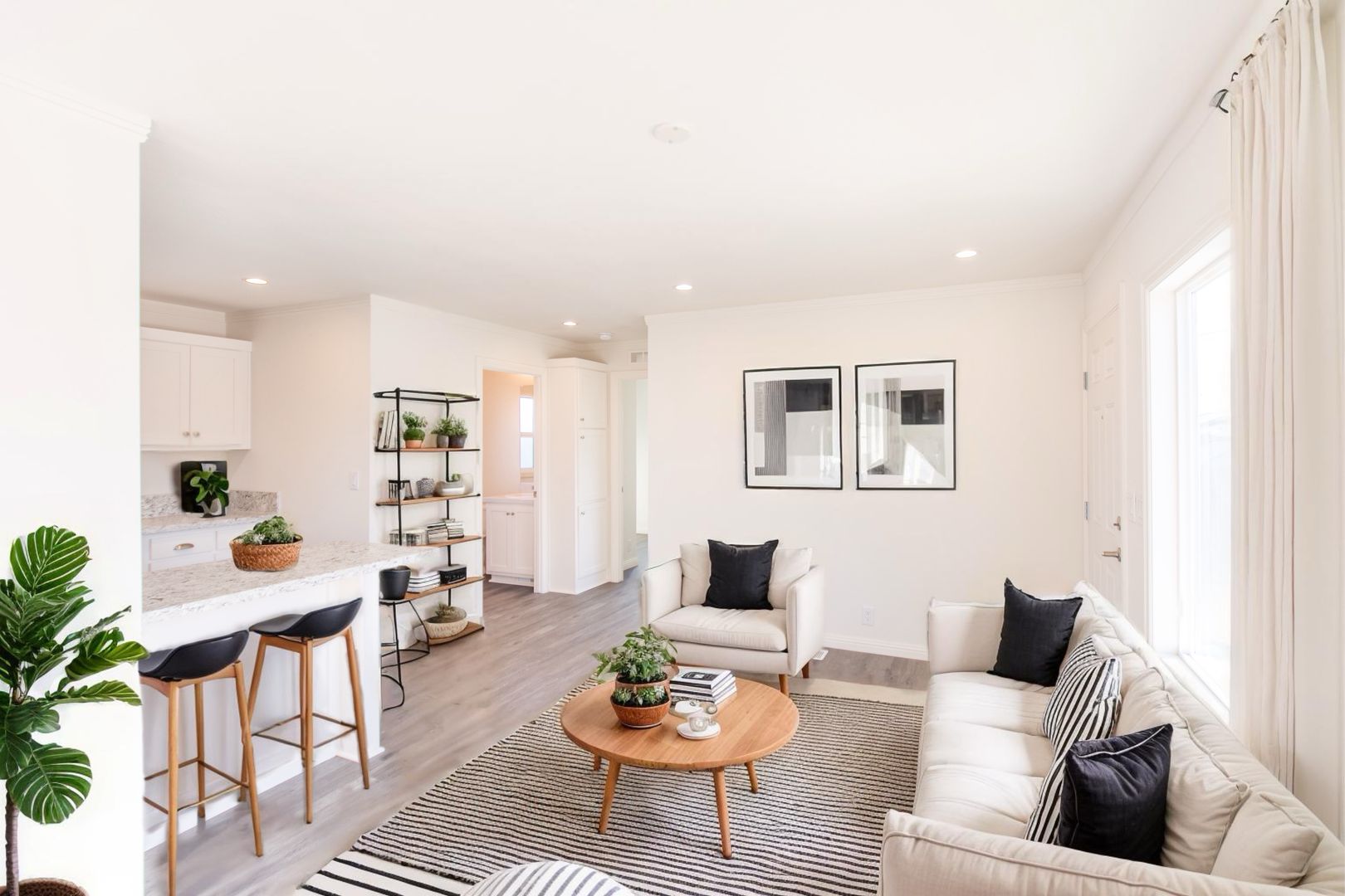 San Diego Apartment: 735 40th St.