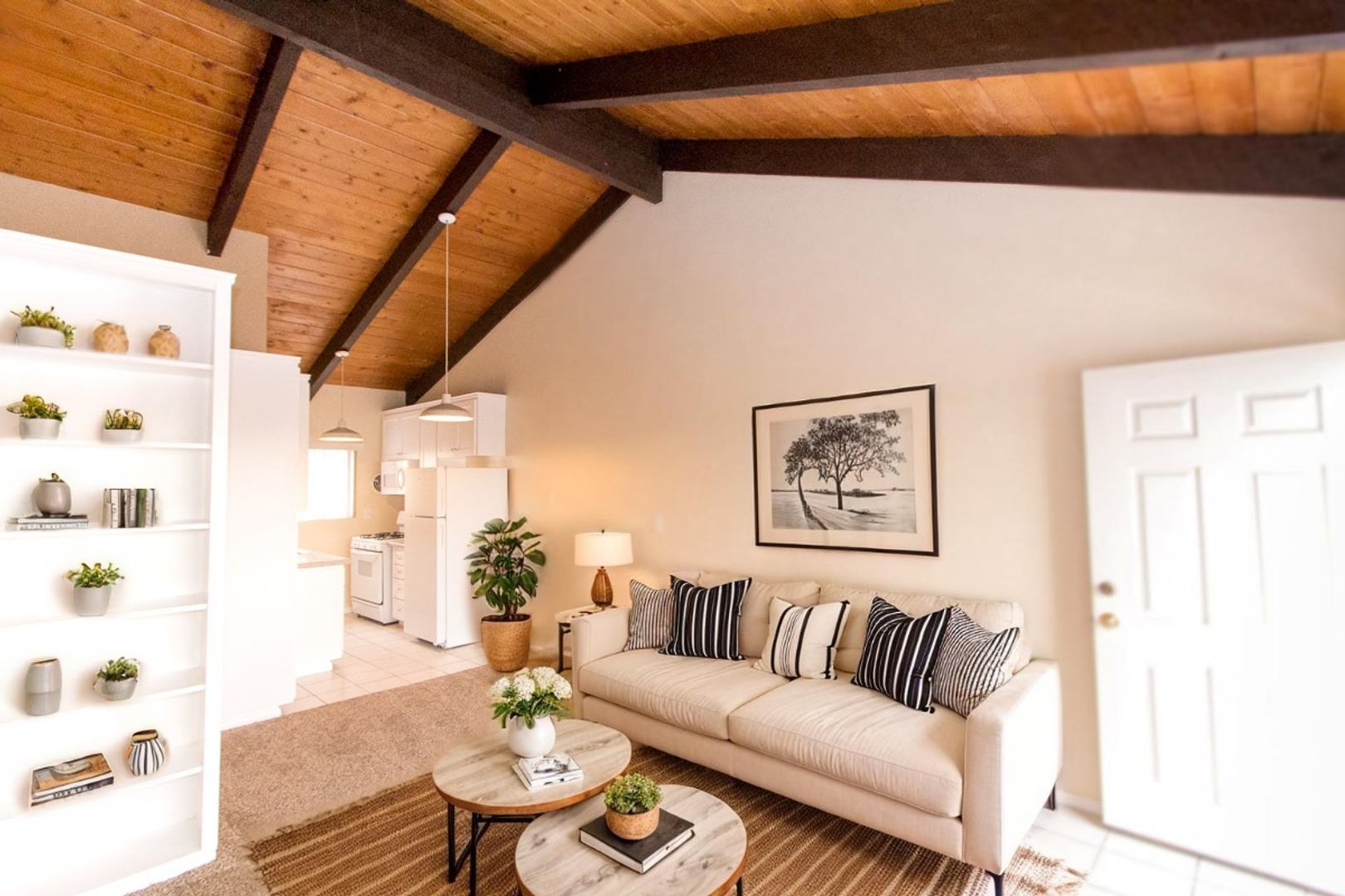 San Diego Apartment: 765 Agate St #7
