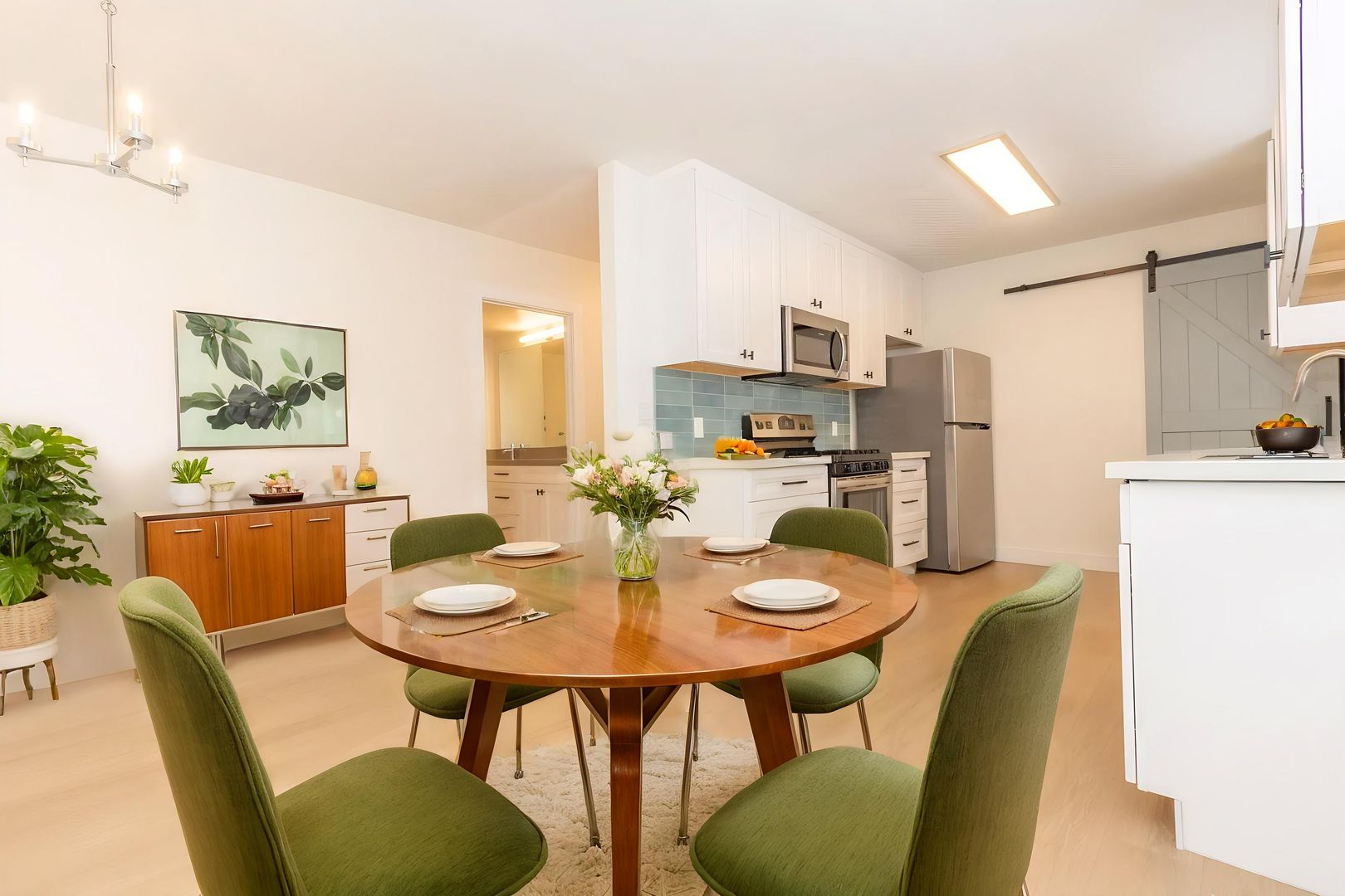 Oceanside Apartment: 710 N. Cleveland St - E