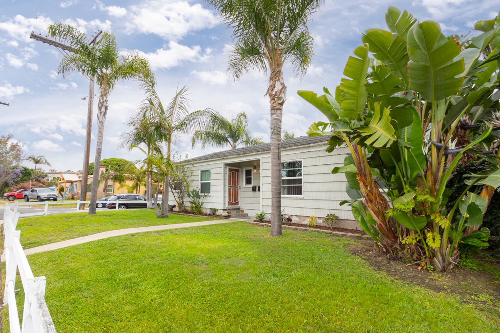 San Diego Apartment: 1475 Hornblend St