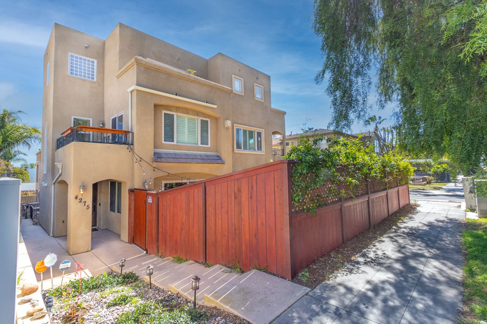 San Diego House: 4277 Lamont St.