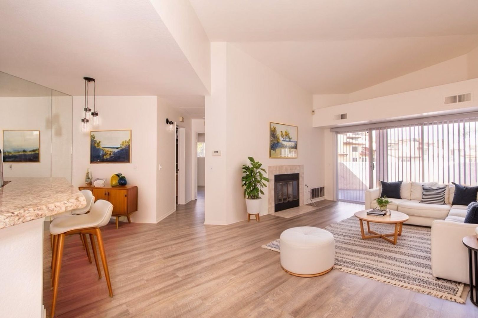 San Diego Apartment: 7087 Camino Revueltos Unit 306