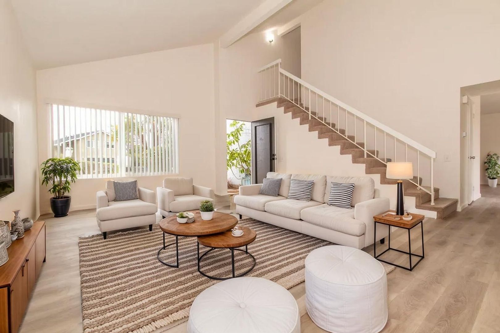 Cardiff House: 726 Kings Cross Court