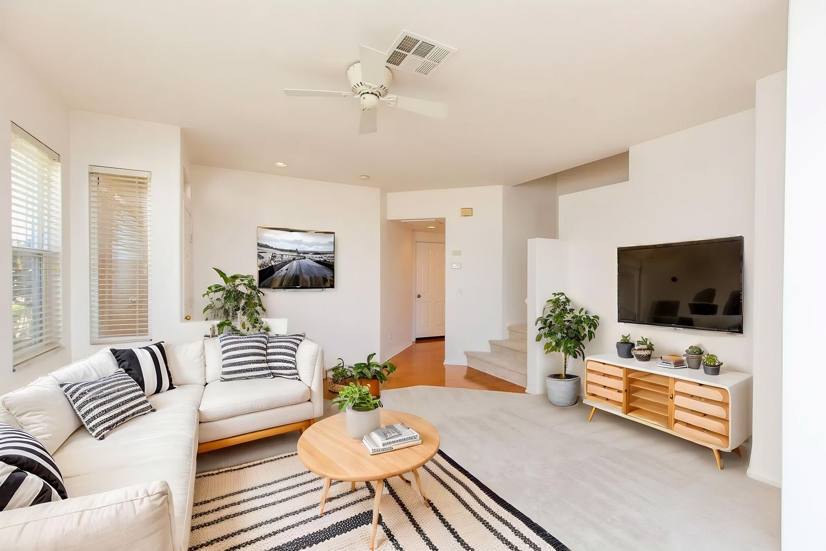 San Diego Apartment: 10338 Scripps Poway Parkway #38