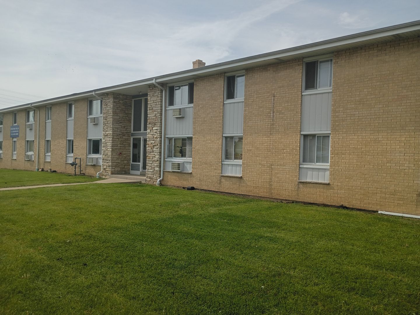 Kenosha Apartment: 5904, 5818, 5912 50th Ave.
