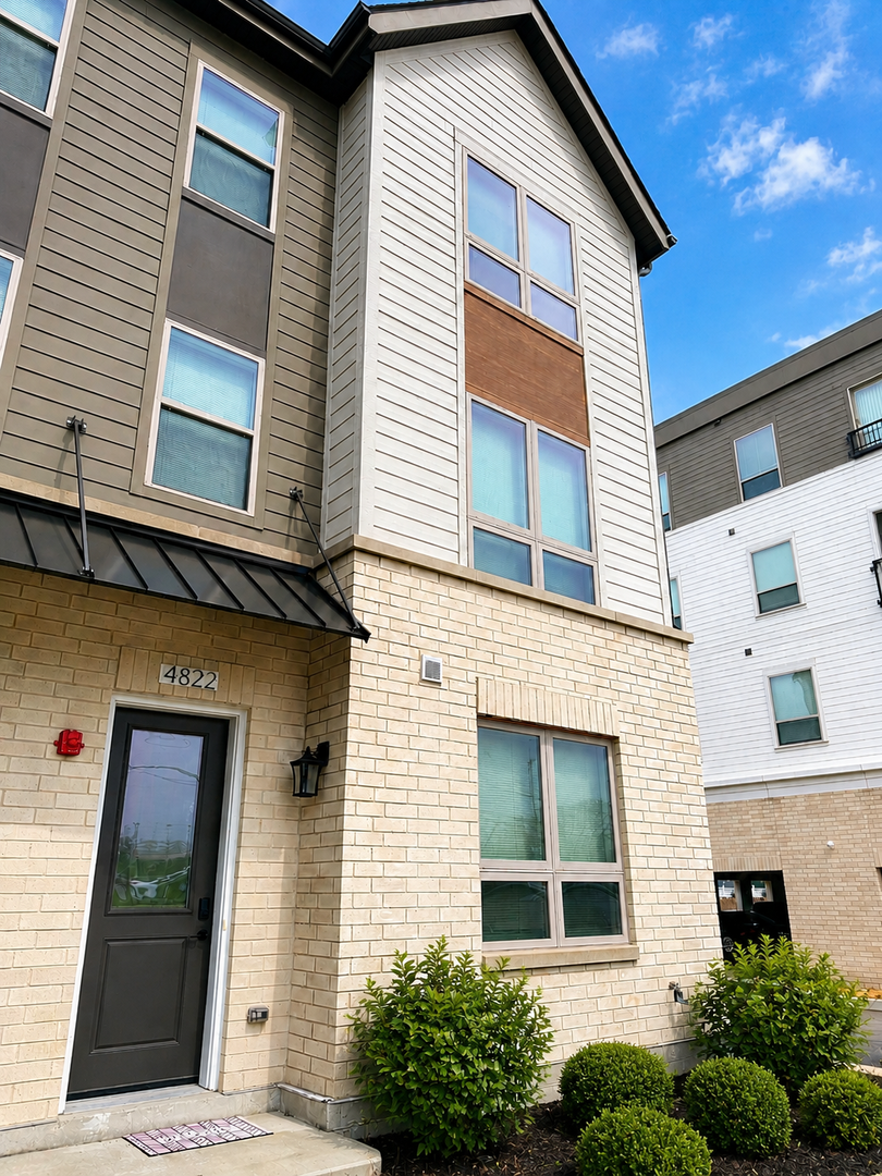 Oak Forest Apartment: 4800 W. 157th St.